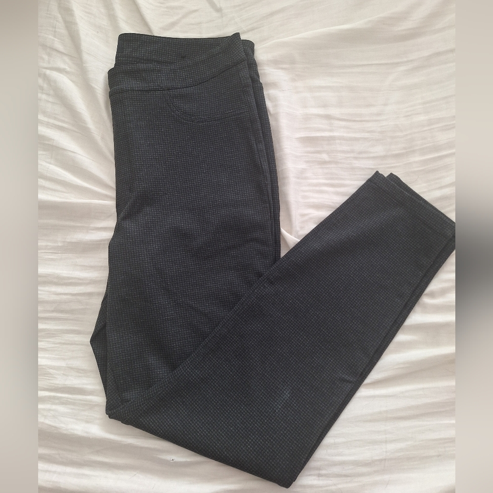 Reitmans Pull On Straight Leg Pants